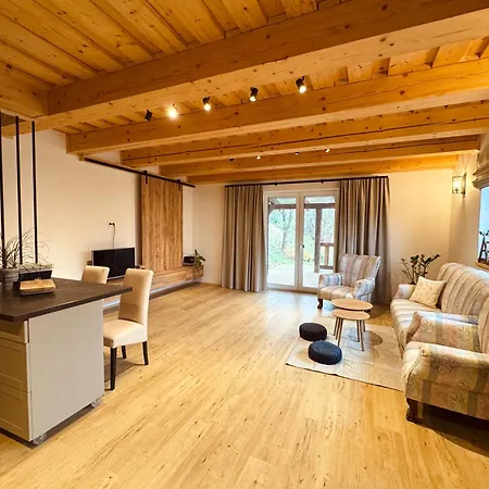 Michaela Apartman *